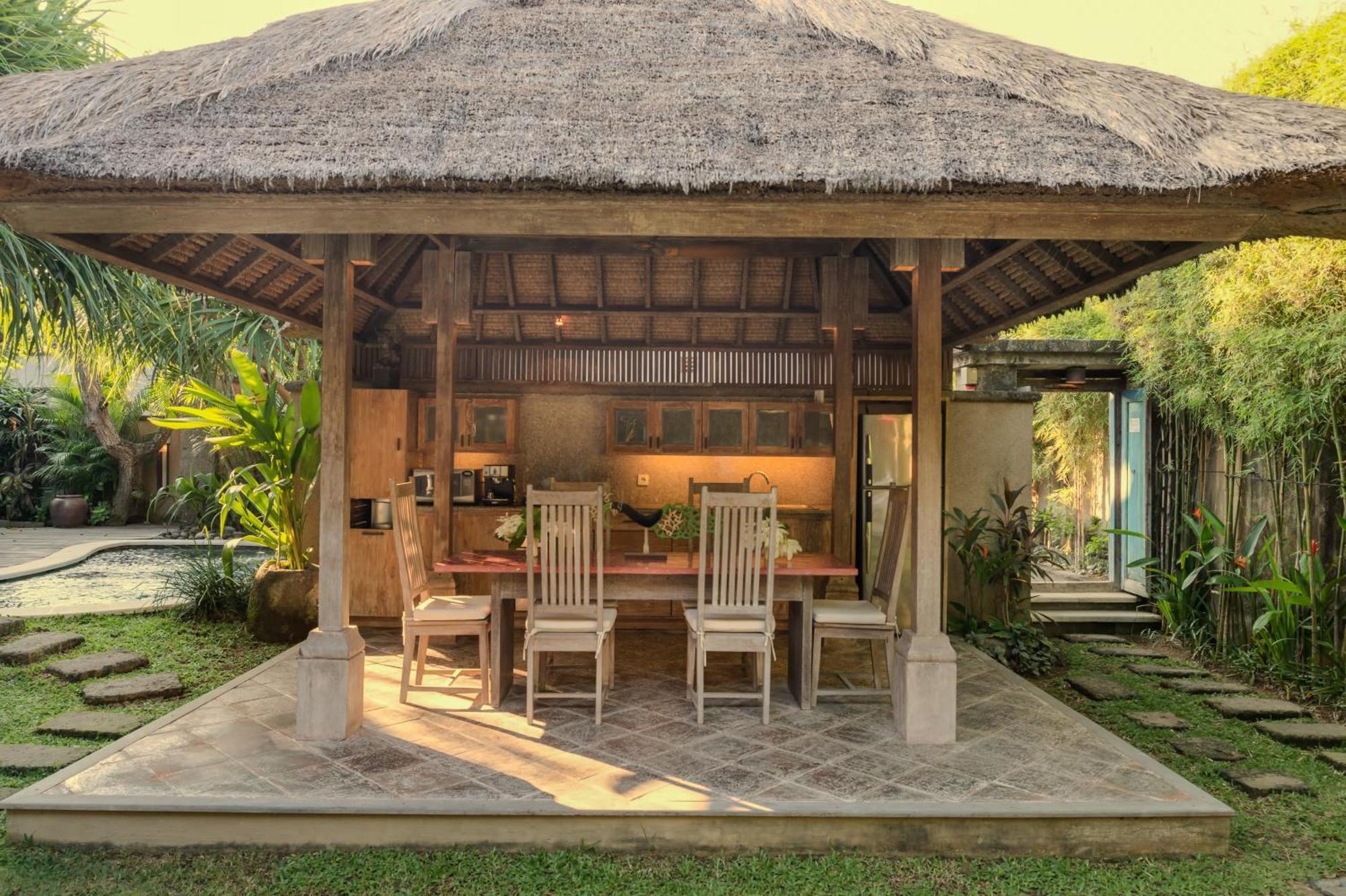 Villa Tirta Naga Bali Seminyak Zewnętrze zdjęcie