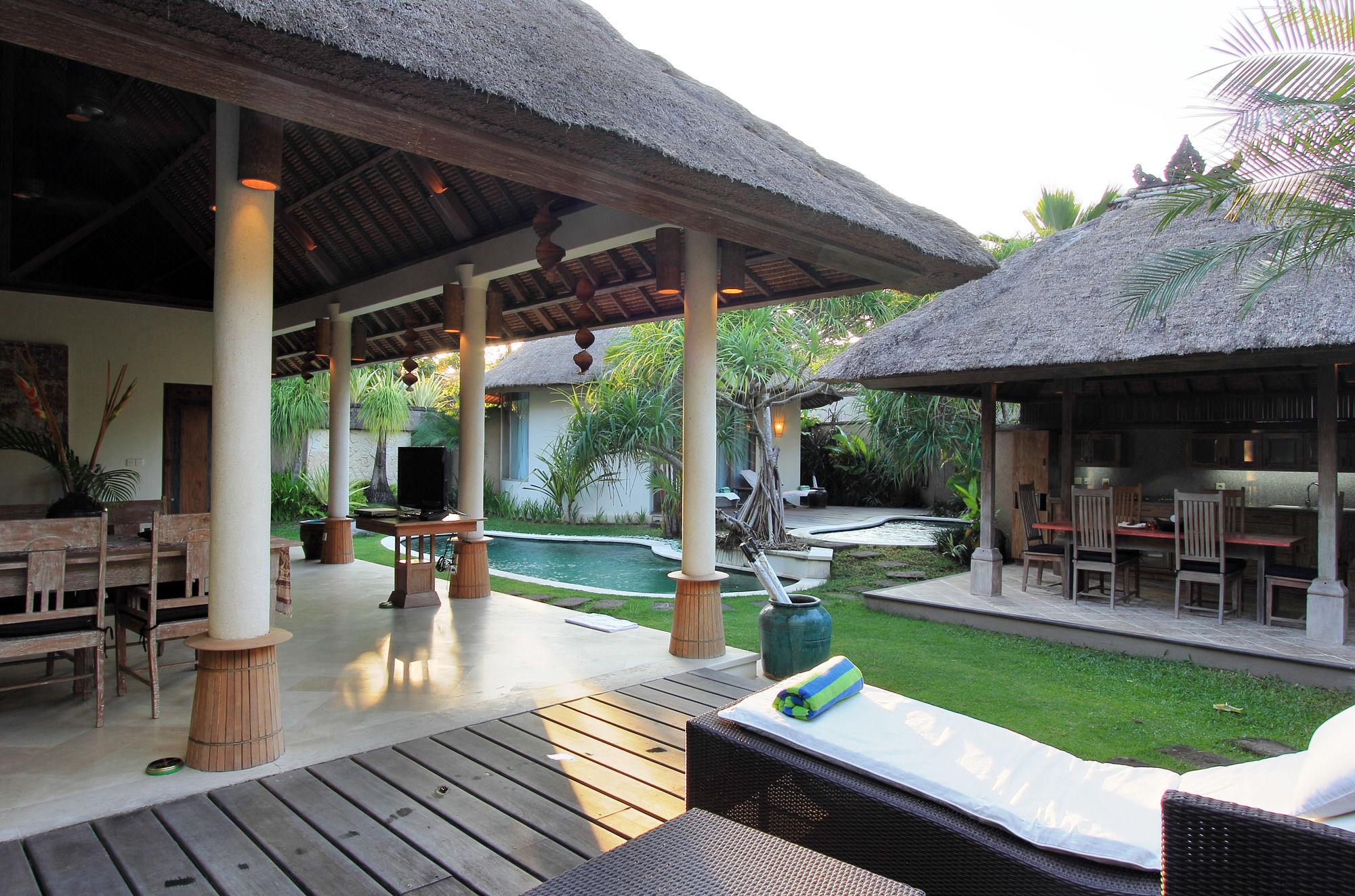 Villa Tirta Naga Bali Seminyak Zewnętrze zdjęcie
